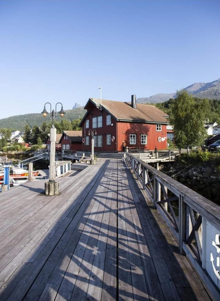 Koselig Leilighet I Narvik Sentrum 5 Soveplasser Gratis Parkering Og Gratis Internett Екстериор снимка